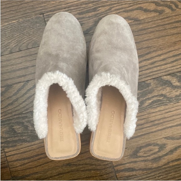 Bernardo Sky Suede Shearling Clogs Mules in Dusk - Picture 6 of 9